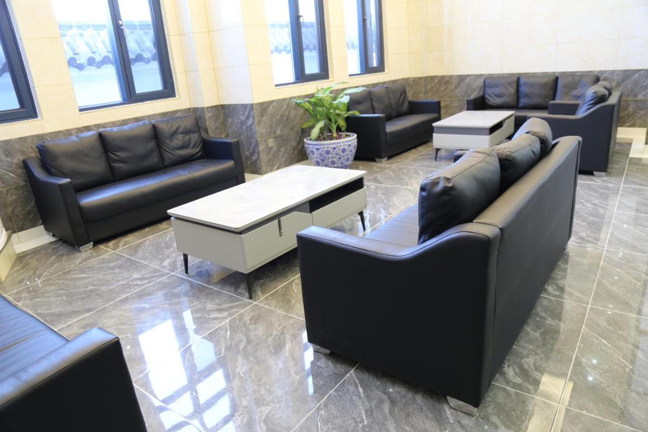 Hotel Anhui 洛美 外观 照片