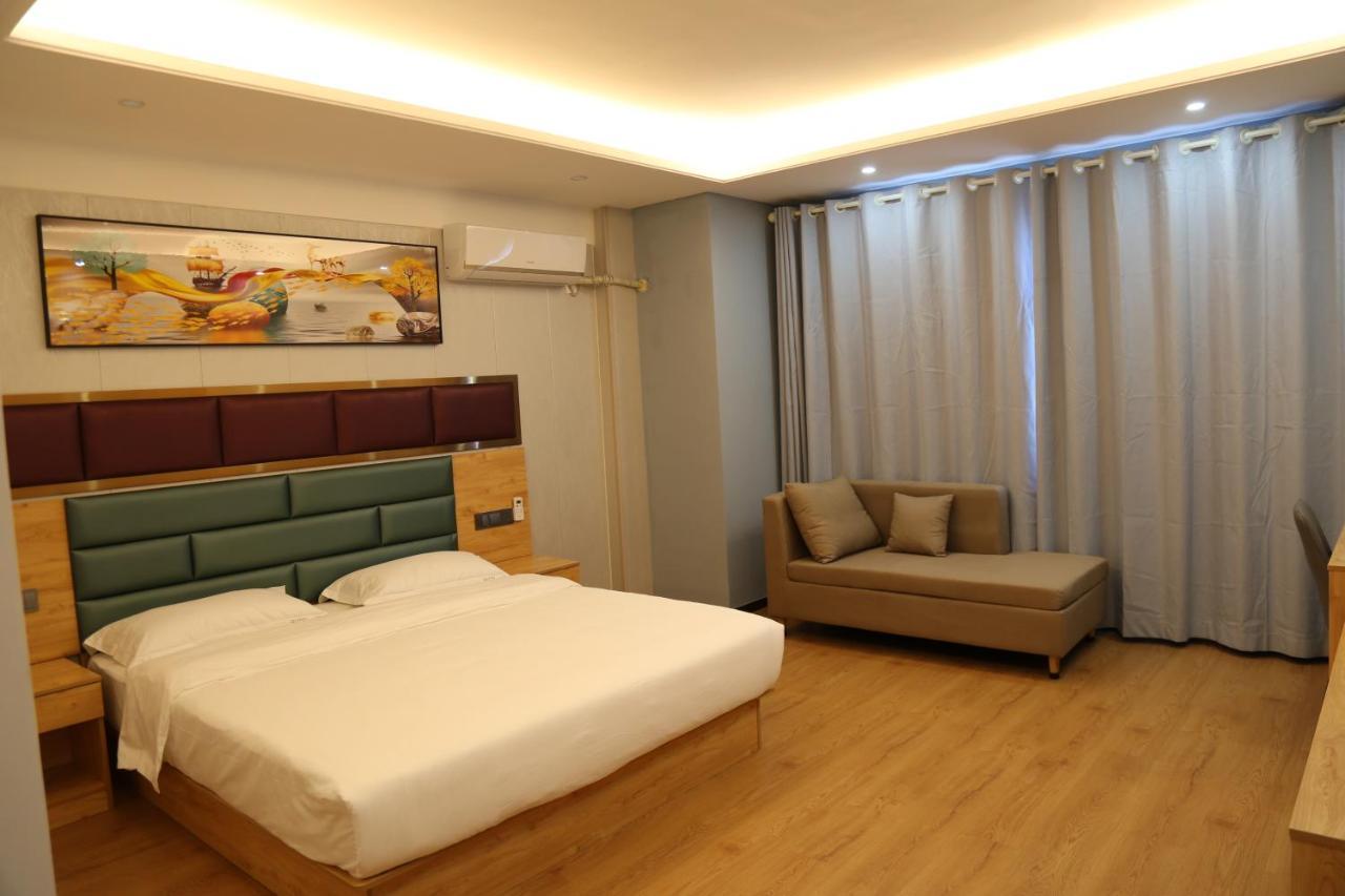 Hotel Anhui 洛美 外观 照片
