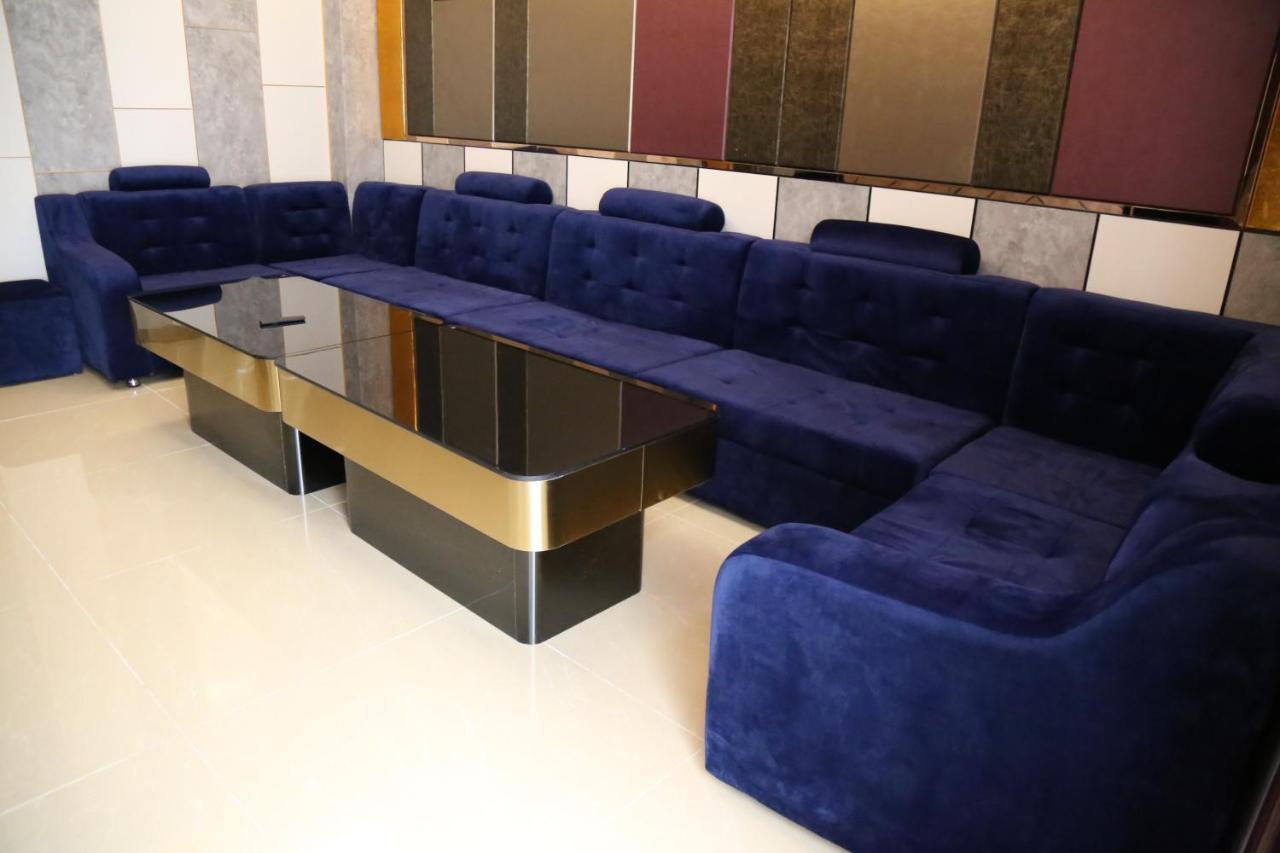 Hotel Anhui 洛美 外观 照片