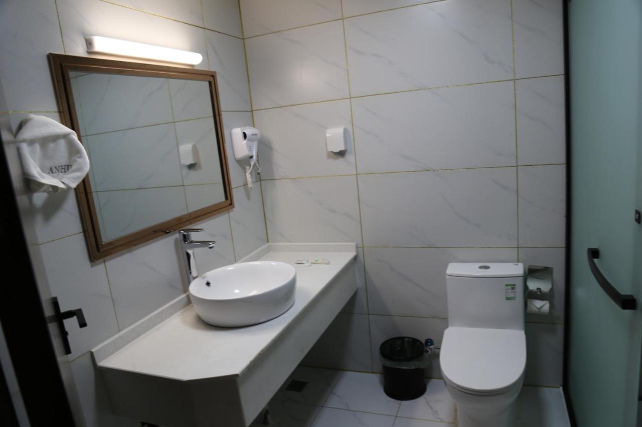 Hotel Anhui 洛美 外观 照片