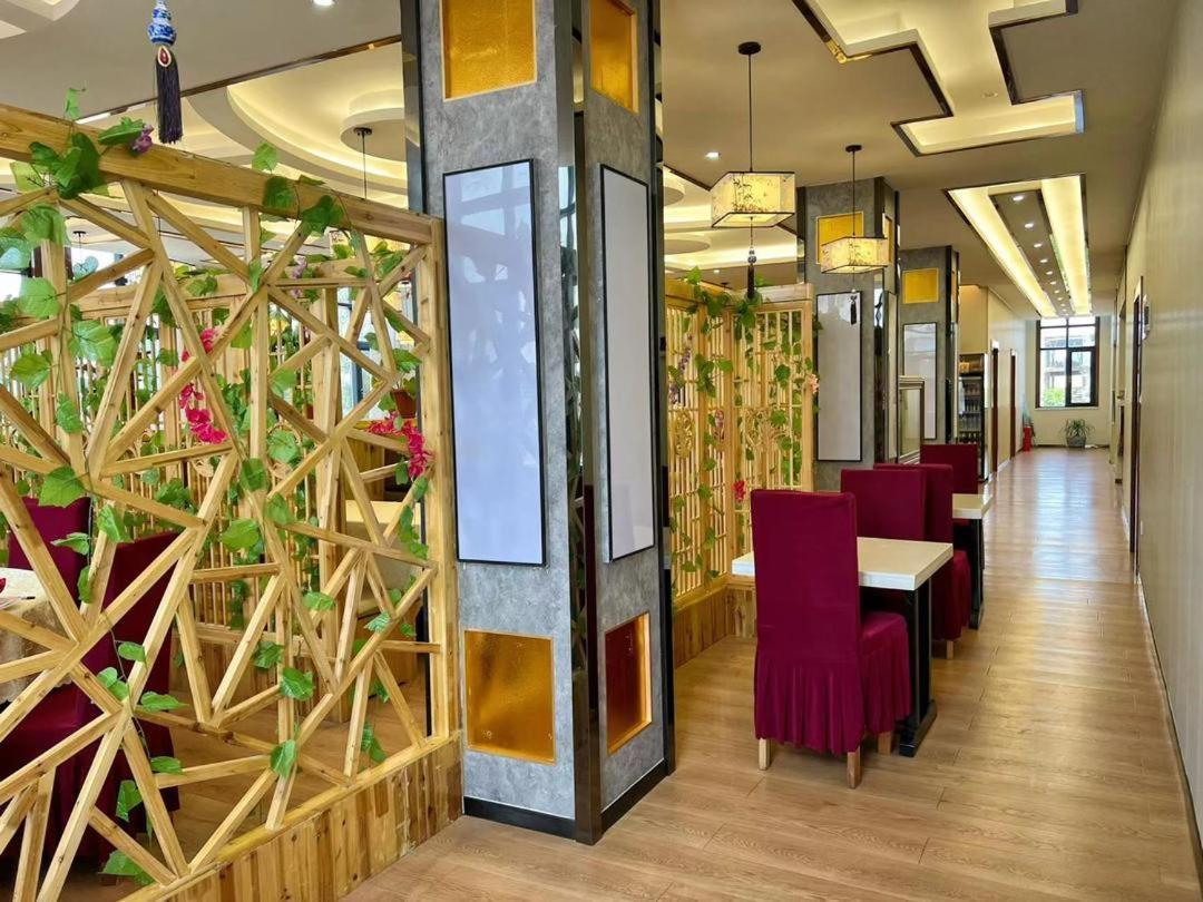 Hotel Anhui 洛美 外观 照片