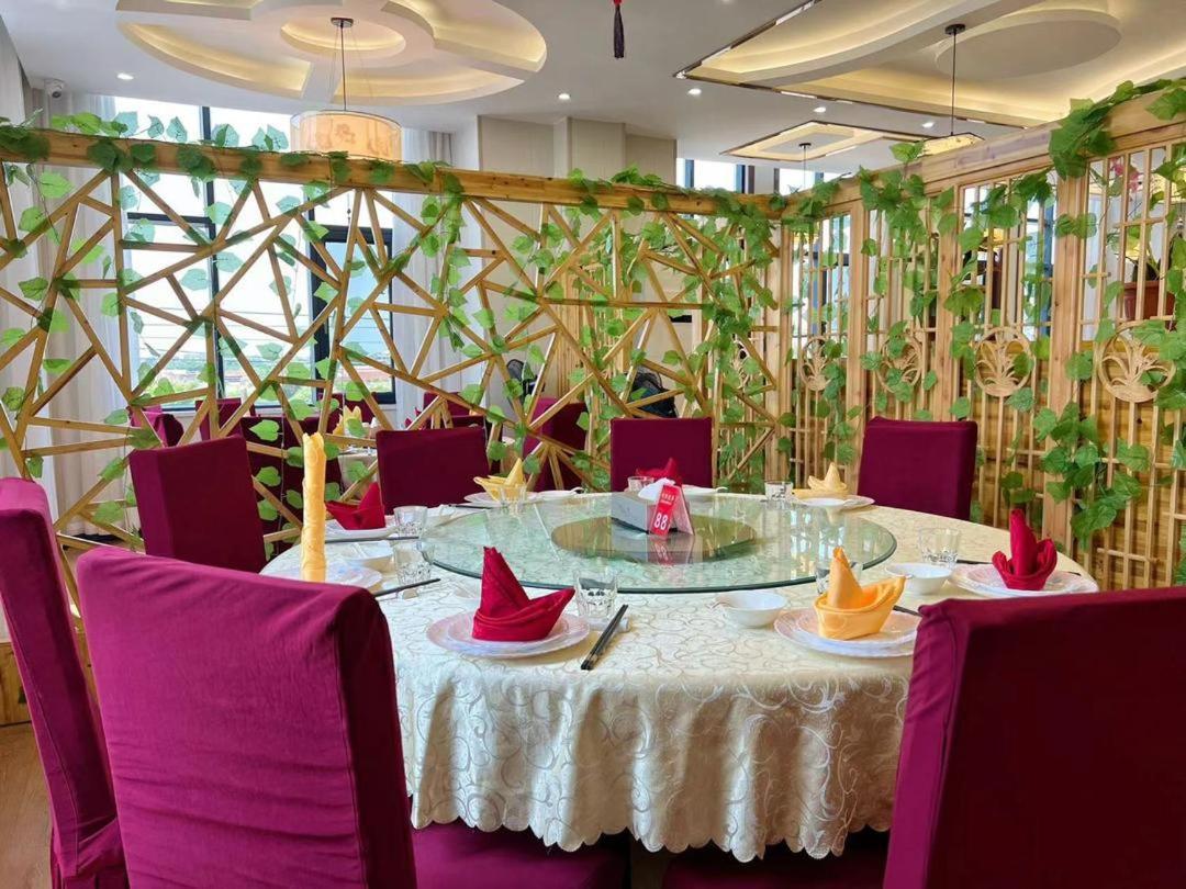 Hotel Anhui 洛美 外观 照片