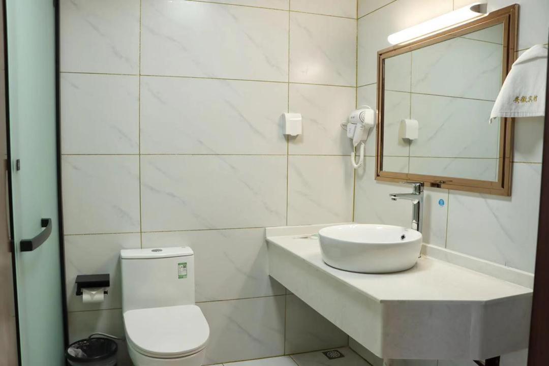 Hotel Anhui 洛美 外观 照片